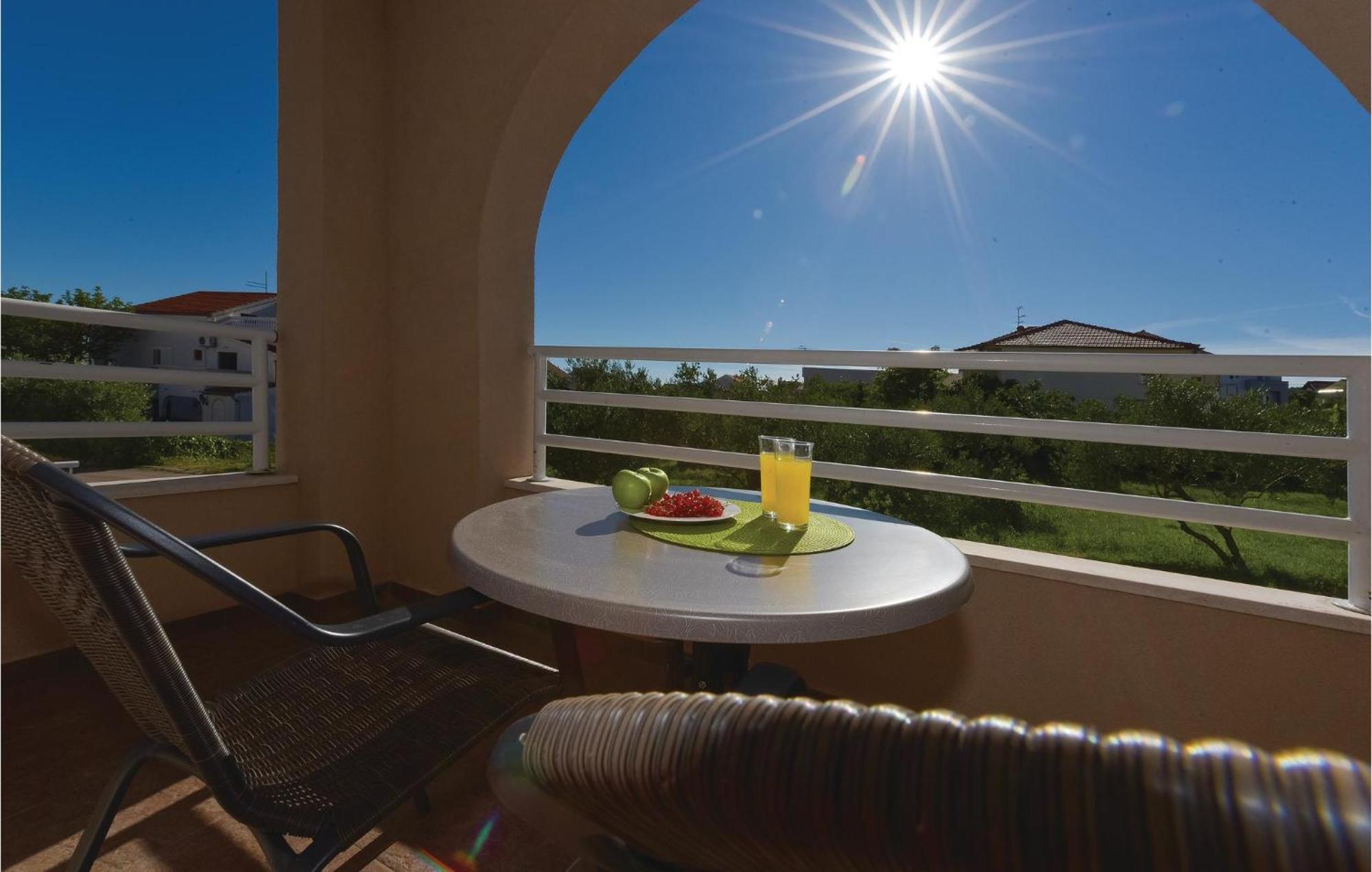 Gorgeous Apartment In Vodice With Kitchen Kültér fotó